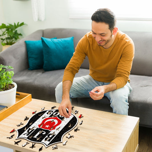 Beşiktaş J.K.® Logo - Holzpuzzle