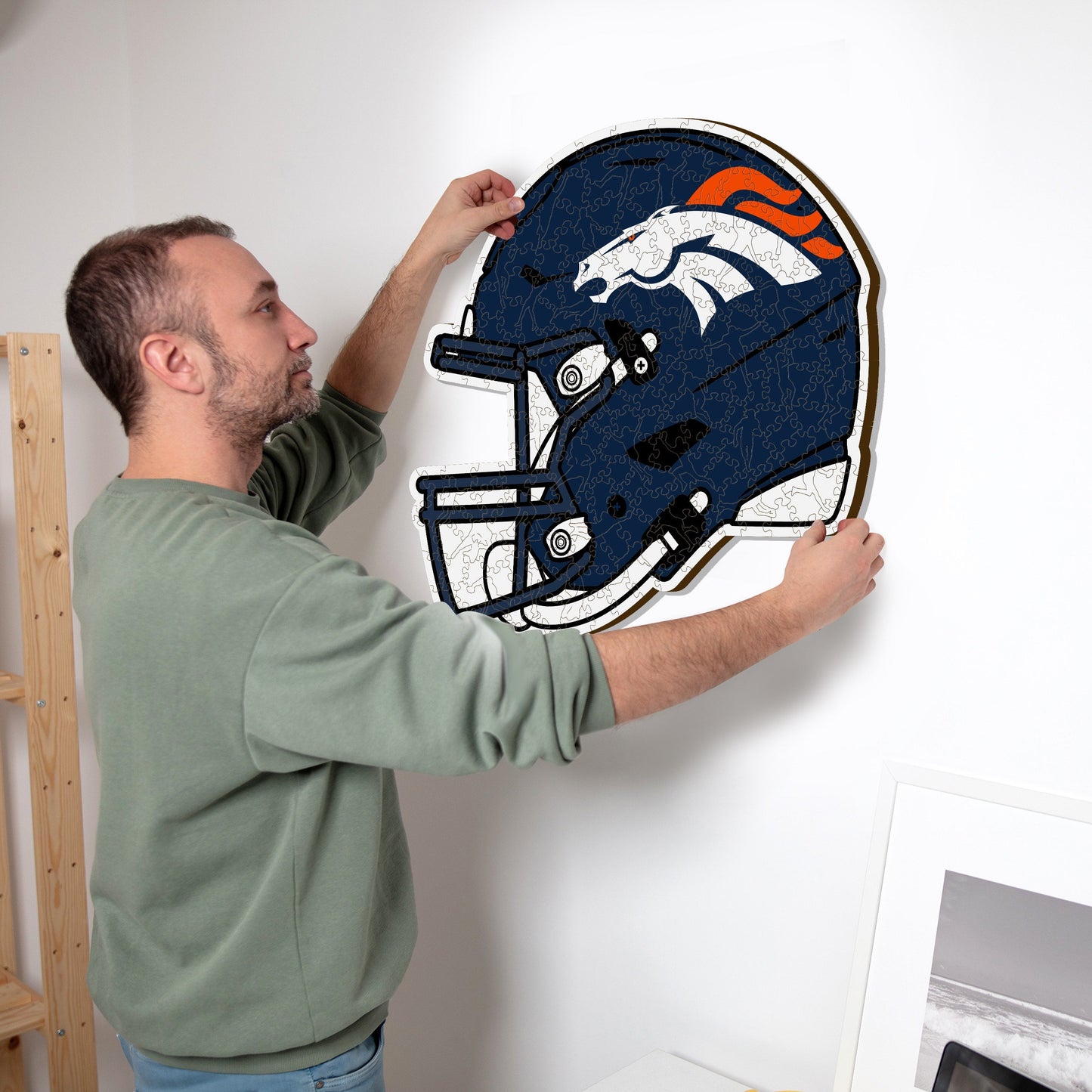 Denver Broncos™ Helm - Holzpuzzle