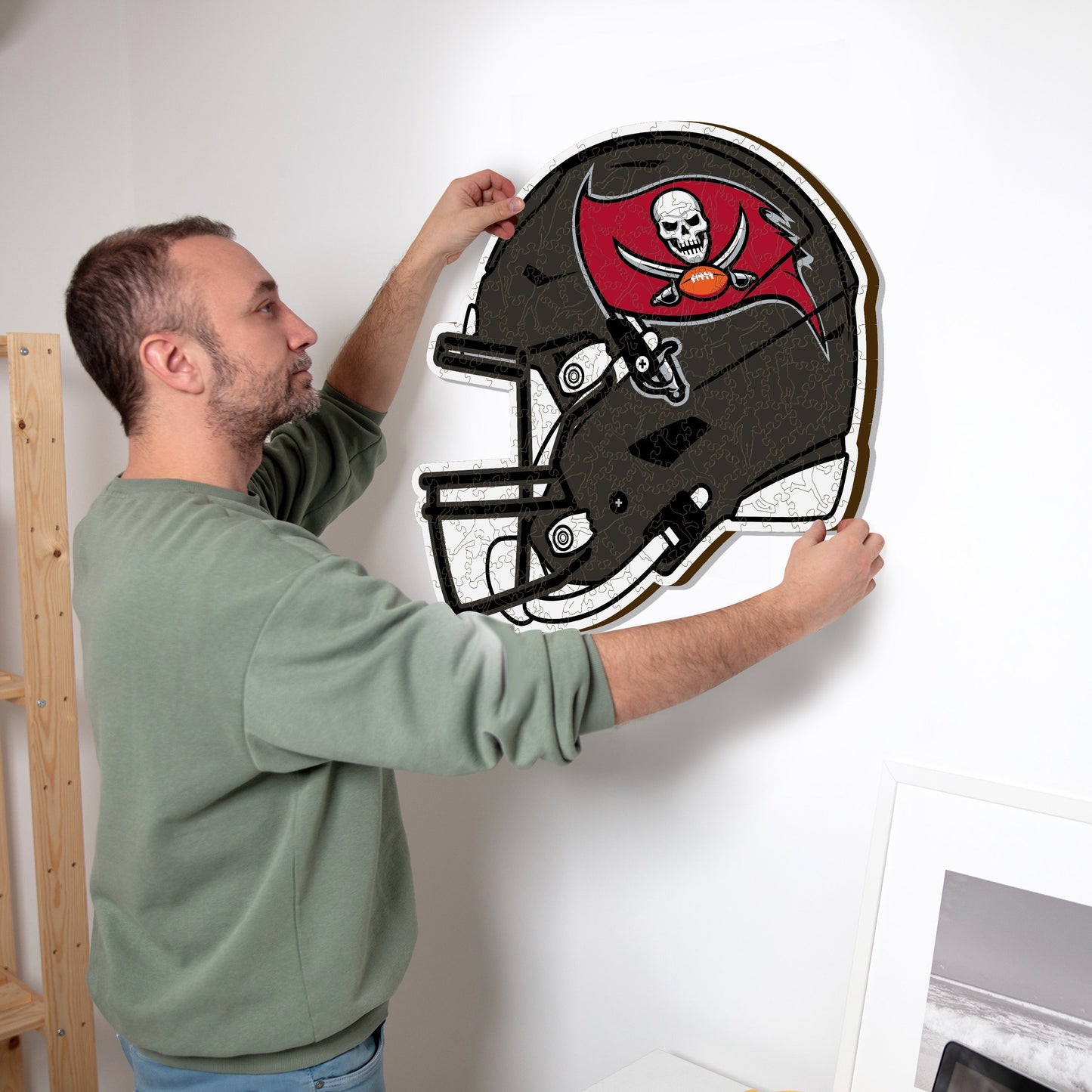 Tampa Bay Buccaneers™ Helm - Holzpuzzle